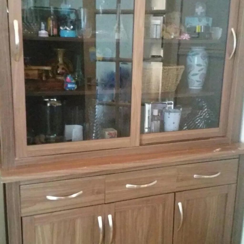 Walnut display in OL9 Chadderton für 30,00 £ zum Verkauf