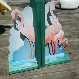 Flamingo book ends