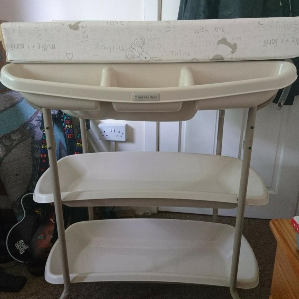 Mamas and papas changing table store with bath