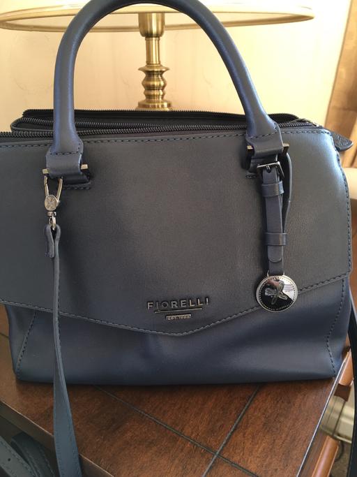 Buy & Sell North Yorkshire Redcar and Cleveland - Photos for Navy Blue Handbag