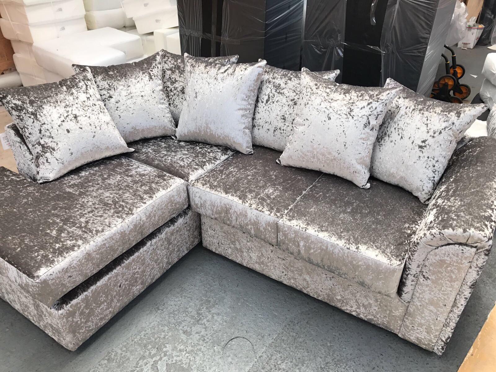 Crushed velvet corner sofa in S65 Rotherham für £ 400,00 zum Verkauf