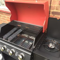 Brand new(Never used,just assembled)
4 Burner bbq gas grill,additional side burner with automatic ignition.
Might add a half full 15kg cylinder for an addition £10!
The steel lead is matte red with stainless steel thermometer .
U.K. Regulator and extra long hose.
COLLECTION ONLY PLEASE!!
Get yourself a bargain this summer!!
Sensible offers maybe considered!