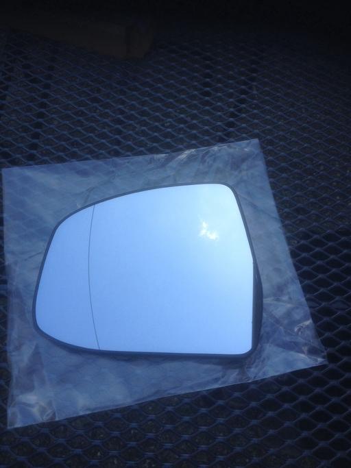 Vehicles Kent Maidstone - Photos for 2014>Ford Focus Nearside mirror glass.