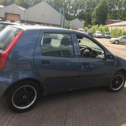 Fiat punto 1.2 nice and clean car. Mot till Feb 2018. Brand new rear Schock absorbers. New clutch. New gearbox. Recent full service. 2 new tyres. Faultless car more info please txt me £550 o.n.o but not silly offers please