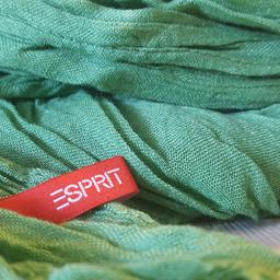 Esprit Schal in einem tollen grün