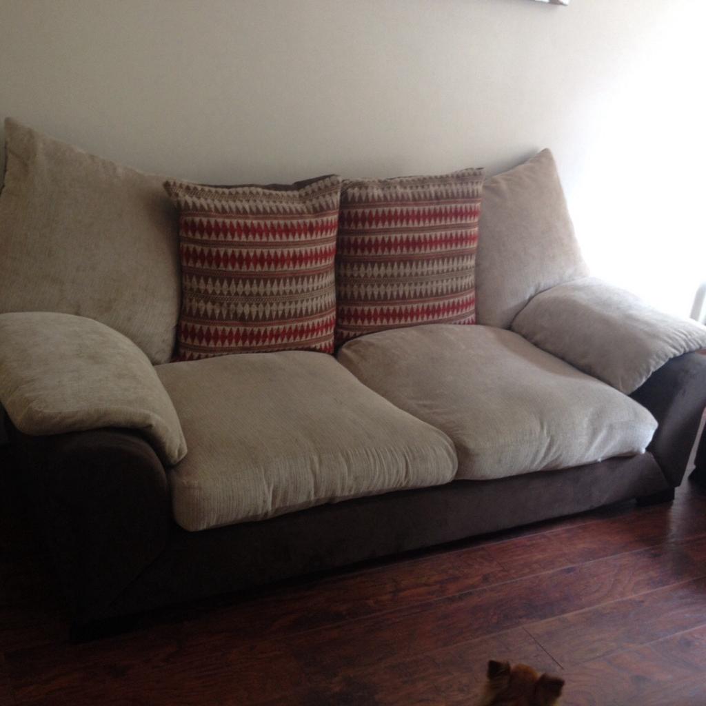 2 seater and 3 seater sofa in CV5 Coventry für £ 100,00 zum Verkauf