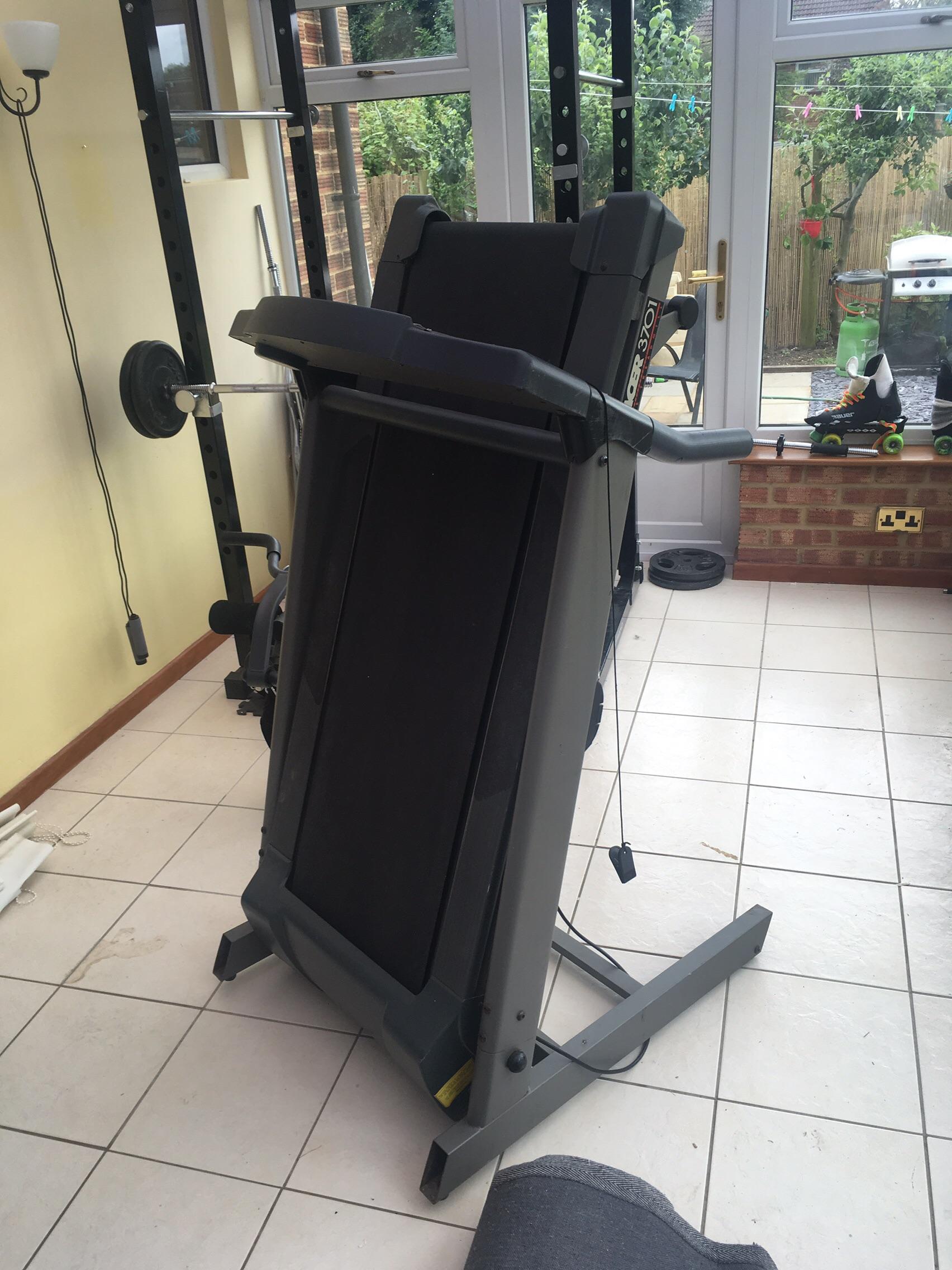 York pacer 3701 foldable treadmill in SG17 Shefford for 100.00