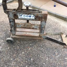 Block paving splitter, a very well looked after and well maintained tool, it's heavy duty Italian cutter that is not required anymore, £100 or a sensible offer.