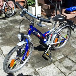 Dieses Fahrrad wurde mal gekauft von
Zweirad Heeg in Aschaffenburg.
Bremse und Licht sind voll funktionstüchtig und auch die Gangschaltung funktioniert ohne Probleme
Bei der Größe bin ich mir nicht ganz sicher, aber es müsste 20 Zoll haben
Nur an Selbstabholer