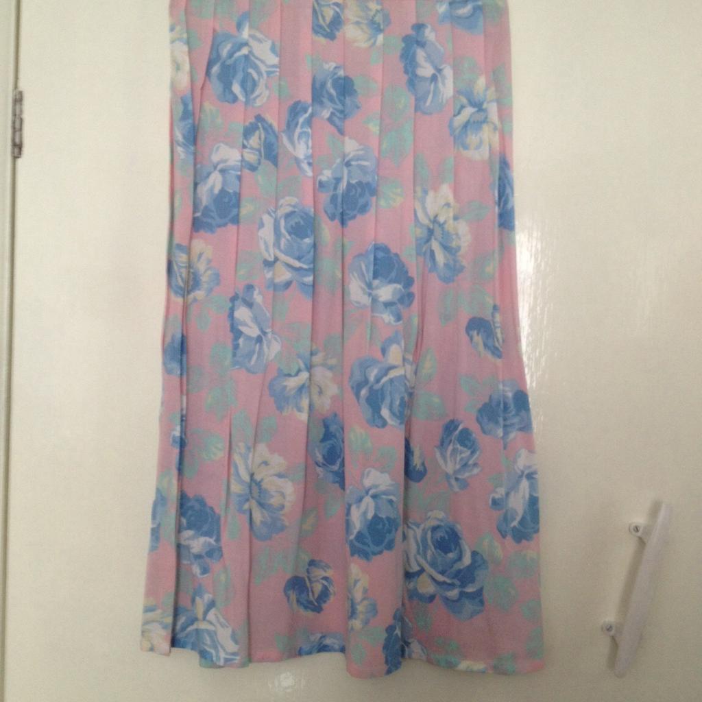Lovely condition. Nice and cool for summer. Pink/blue multi. BL4 Farnworth. Please do not make offer with delivery. If you require postage please ask via the question option. Thanks very much