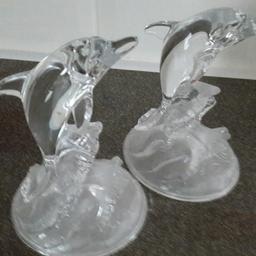 2 x RCR Royal Crystal Glass Dolphins riding the waves. £14 each or £25 for the 2. Perfect condition. Any red showing up in the picture is a reflection from the tiles. Please check out my other items thanx