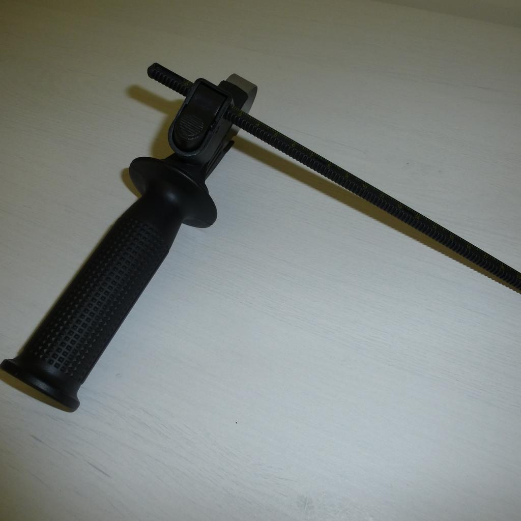 DeWalt Hammer Drill Side Handle & Depth Stop in CV10 North Warwickshire