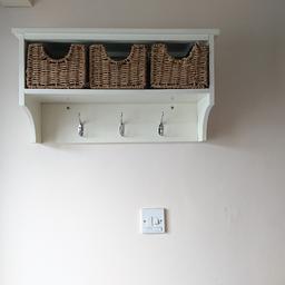 Beautiful coat unit 3 hooks and 3 small baskets useful for hats and gloves ect