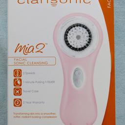 RETAIL PRICE £120!!

No point spending on skincare if you're putting it on dirty skin

CLARISONIC is a sensation among lovers of great skin. Ideal especially for those who wear heavy long wear make up on a daily basis.
This has less than 6 months of use, and comes with a NEW sensitive brush head.

Kit Includes:
- Cordless Clarisonic Mia 2
- Compact pLink International Charger (fitted with a UK 3-pin plug)*
- Sensitive Brush Head
- 30ml trial size Refreshing Gel Cleanser
- Protective travel case