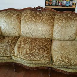 Wunderschöne Sofa Couch Garnitur Chippendale Vintage wegen Platzmangels abzugeben
3er Sofa
2 Sessel
2 Sessel

Ersuche um ein Angebot