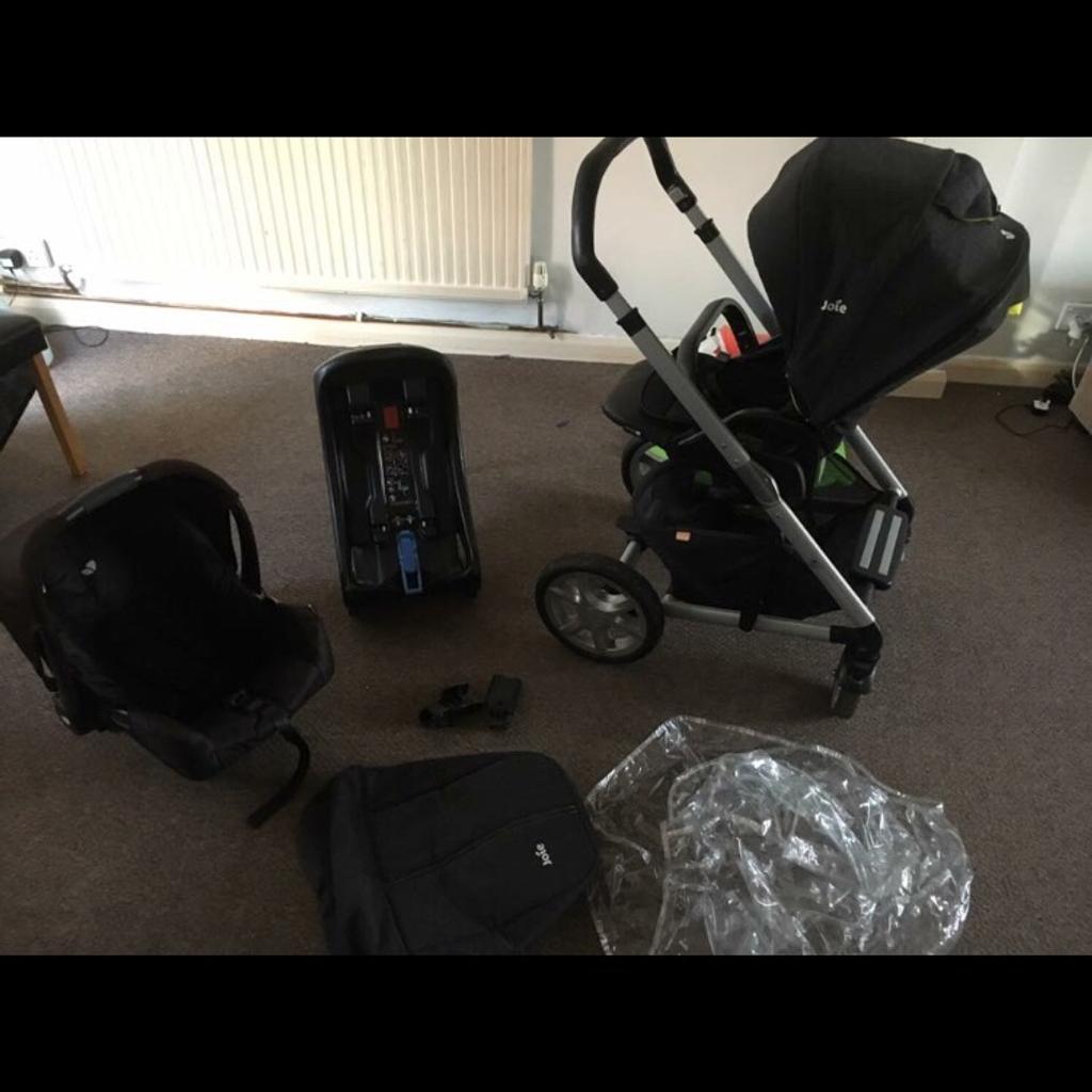 Joie complete travel system with isofix base in CM2 Chelmsford für 125