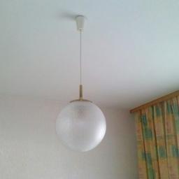 Lampenschirm mit einer Glühbirne