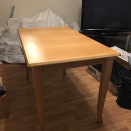 Medium pine coloured extendable dining table. Seats 6 and when extended seats 8. The table is in excellent condition. Unextended measurements are 50 x 28 x 30 inches (L x W x H). Extended measurements are the same but the length of the table is 62.5 inches. Pick up from London NW4 only. Cash only. Thank you.