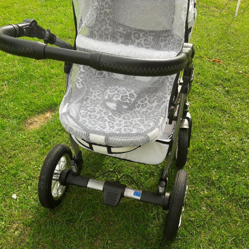 3 in 1 Kinderwagen in 6393 Sankt Ulrich am Pillersee fr 130,00  zum  Verkauf | Shpock DE