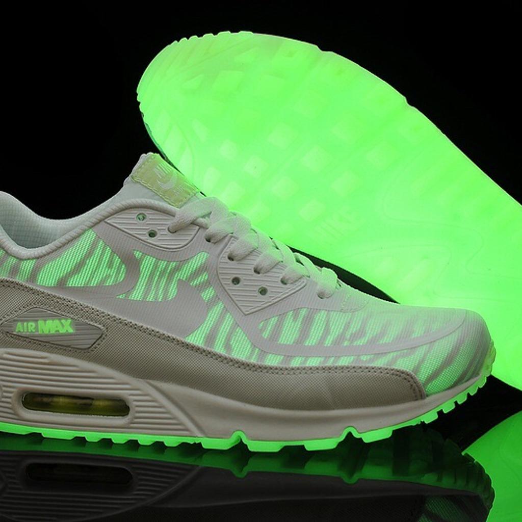 Nike Air Max Hyperfuse 90 Glow in the dark in 1160 Wien fur 70 00 zum Verkauf Shpock DE