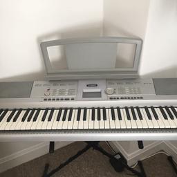 Yamaha DGX-205 keyboard, in good condition. Comes with pedal, power cable, keyboard stand, information books. Perfect for anyone learning the Piano. Wanting £50 but open to offers.