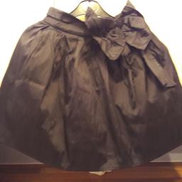 Next skirt with bow detail age 6 £8
ideal for the party season
From smoke and pet free home