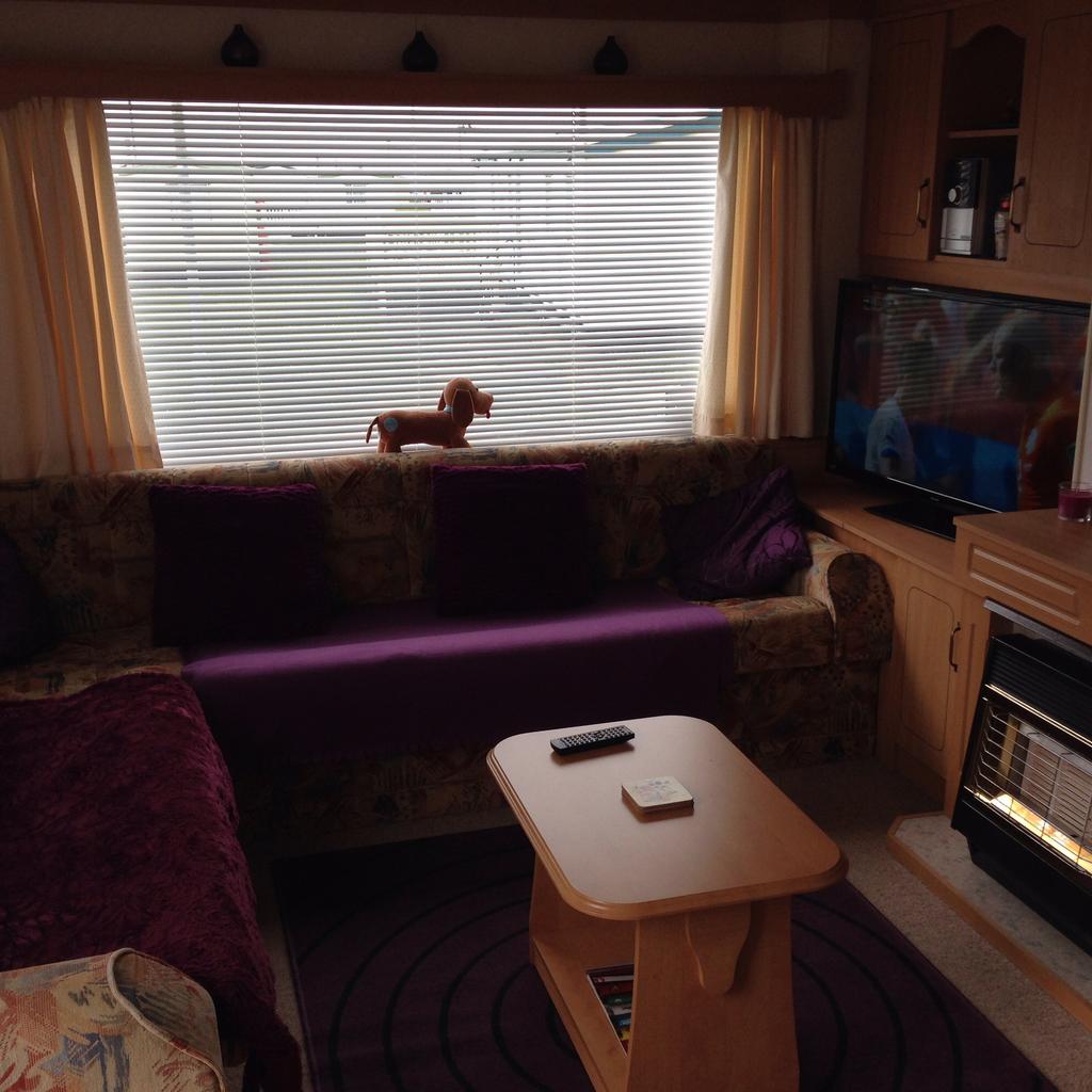 Static caravan for sale at Sandy Bay in NE64Sea for £1,500.00 for sale