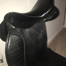 17 inch wide GP saddle.  Great condition & all oiled & cleaned ready to go 🐴

Open to sensible offers 🐴