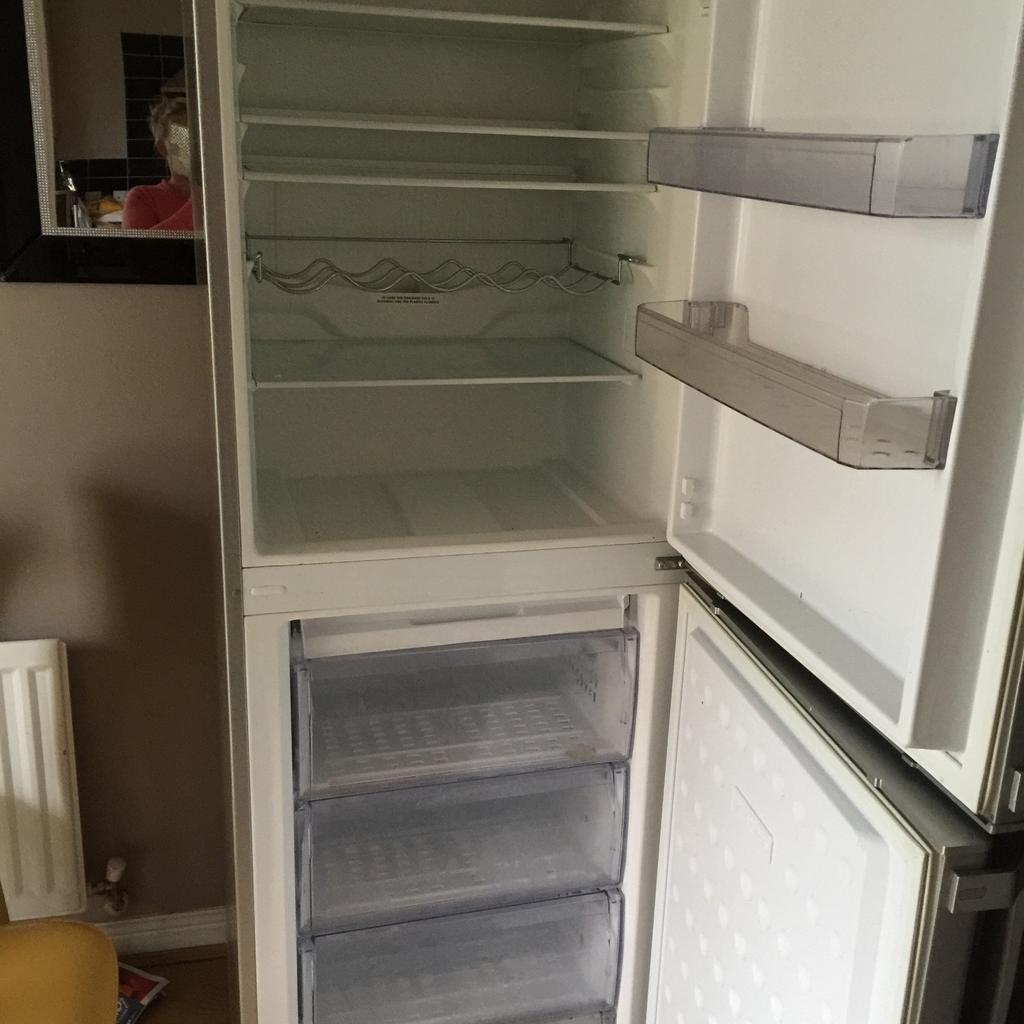 Frost free fridge freezer in B91 Solihull für £ 60,00 zum Verkauf