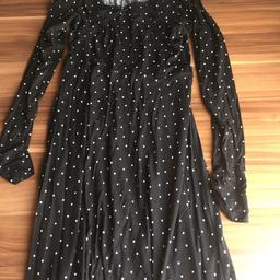 Kaum getragenes Kleid von H&M. Perfekt für den Spätsommer/Herbst. Hat keinerlei Gebrauchsspuren. Neupreis waren 30€.
Preis VHB