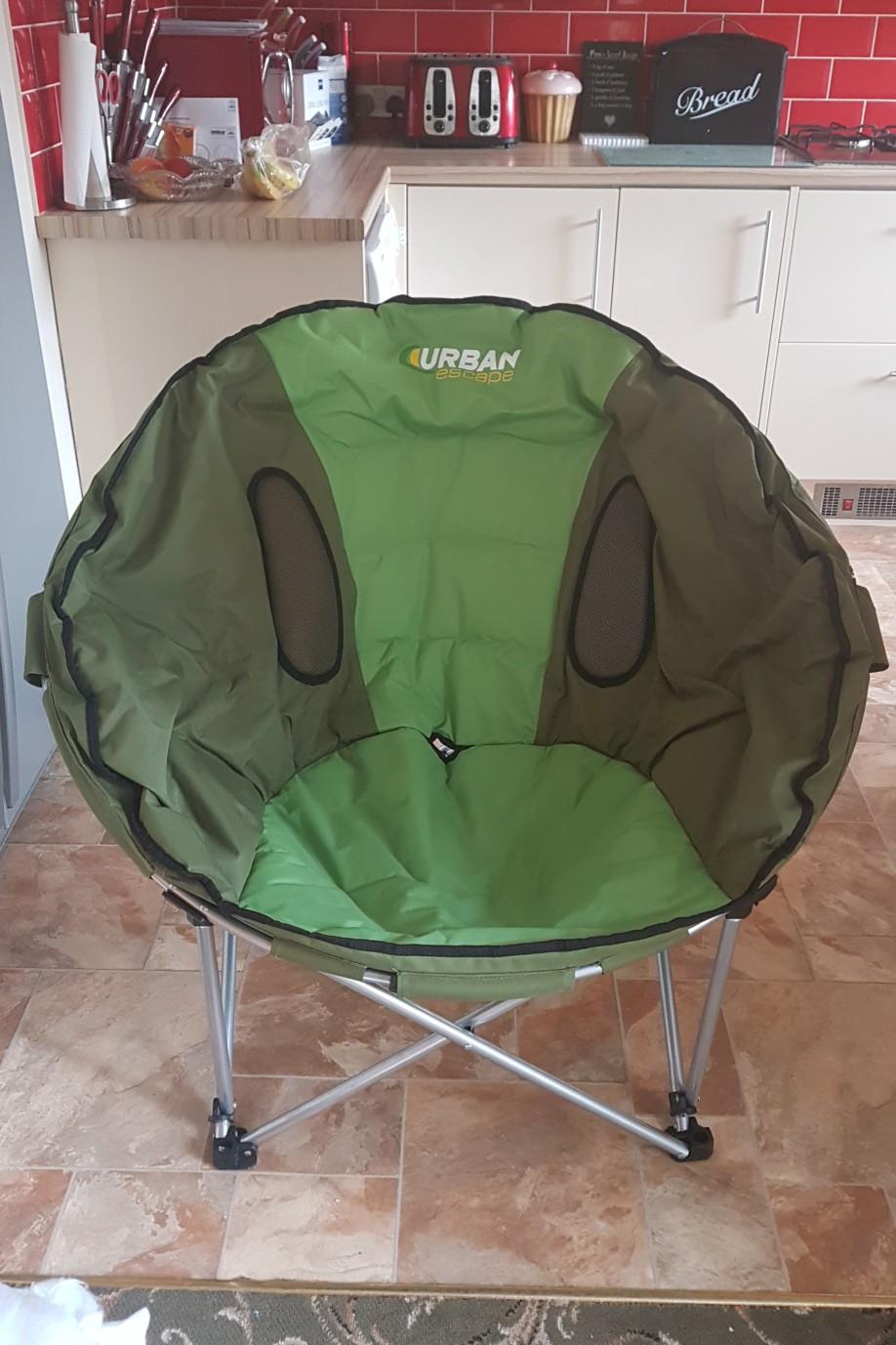 2 chairs Urban escape camping moon chair in HP1 Hempstead for