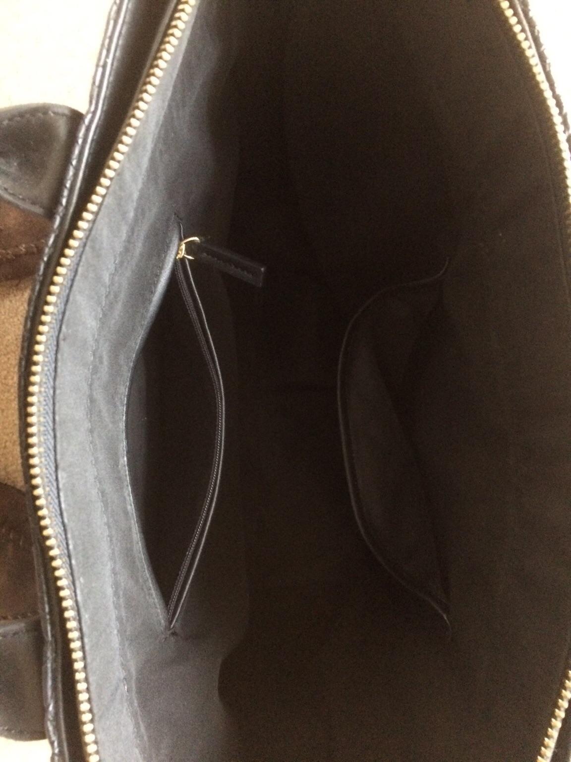 Handbag PIED A TERRE black leather in GU24 Chobham for £10.00 for sale ...