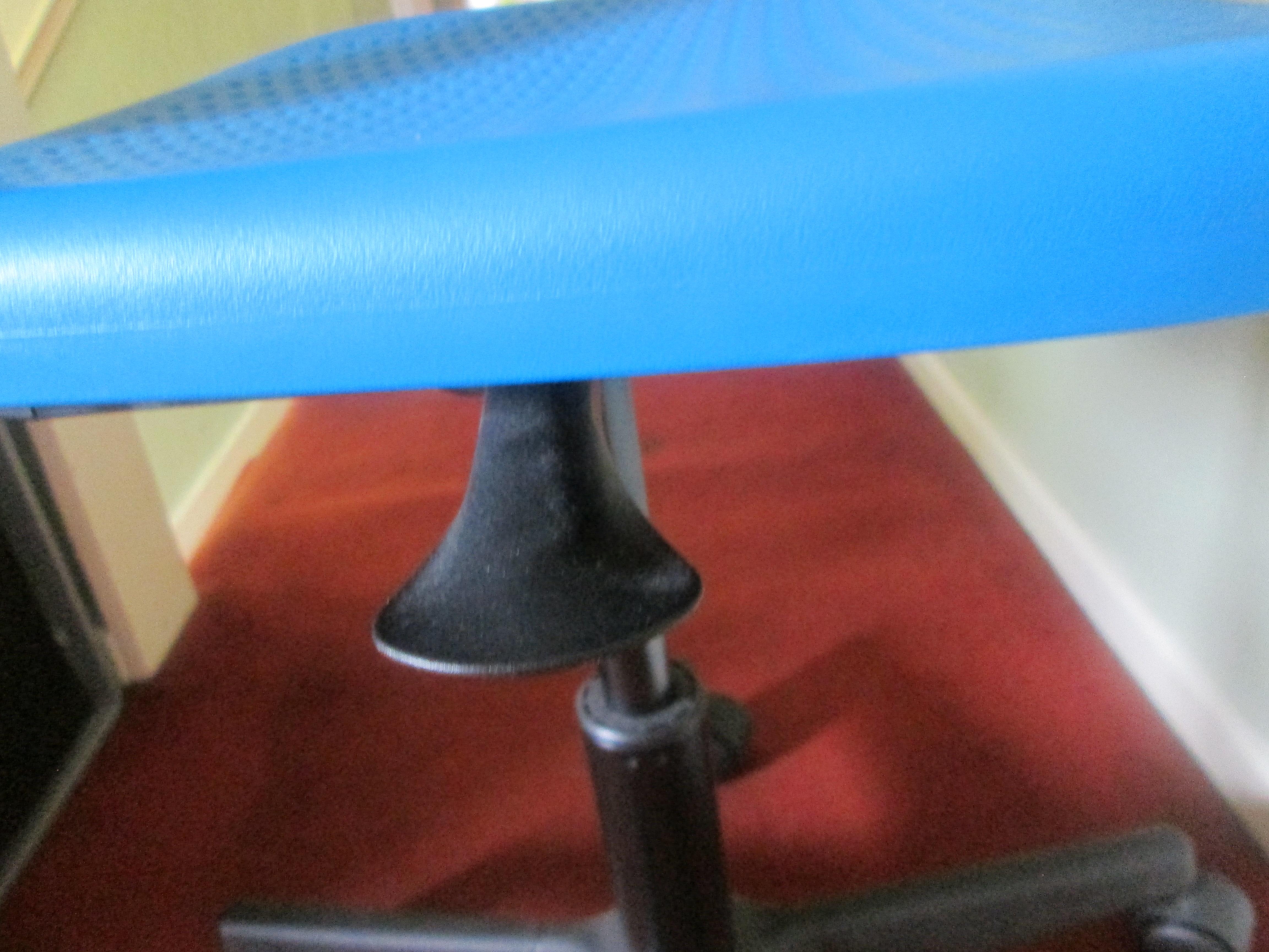 Ikea Blue Swivel Chair.Adjustable. in OL2 Shaw für 7,00 £ zum Verkauf