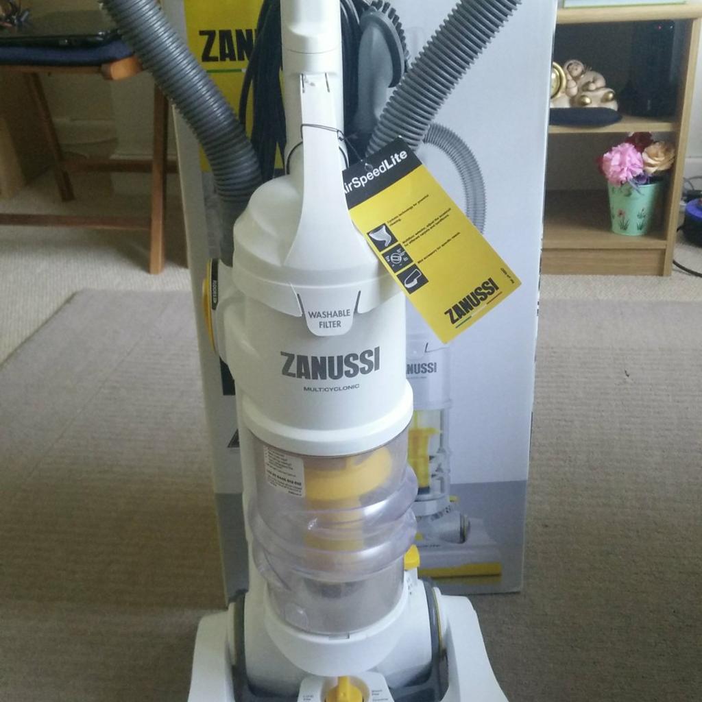 Zanussi airspeed lite vacuum cleaner hoover in SW20 London for £45.00