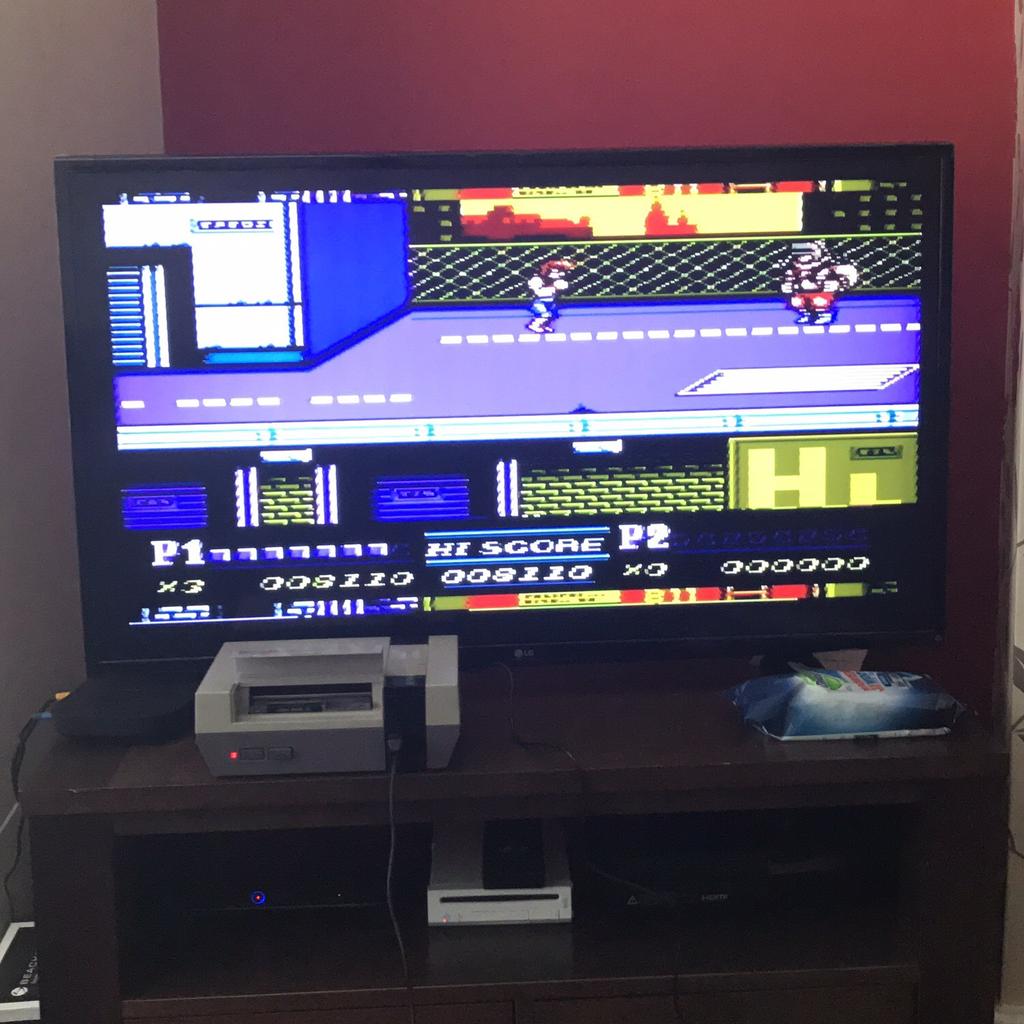 NES console 2 pads and games in SE24 London für 70,00 £ zum Verkauf ...