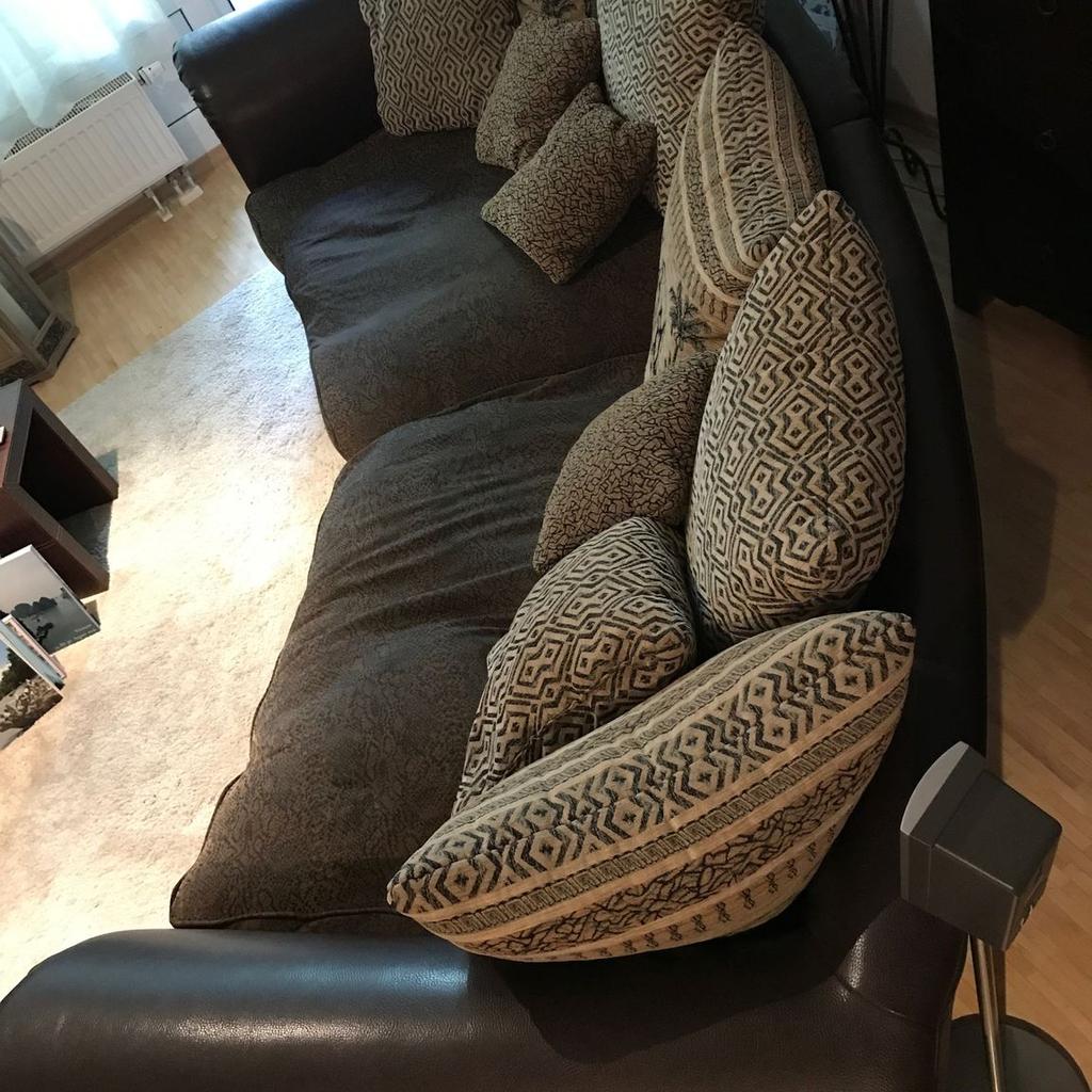 BIG Sofa / Couch im Kolonialstil Afrika XL in München for €199.00 for sale Shpock