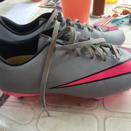 Kids Nike football boots worn once size 4 cost over £40
