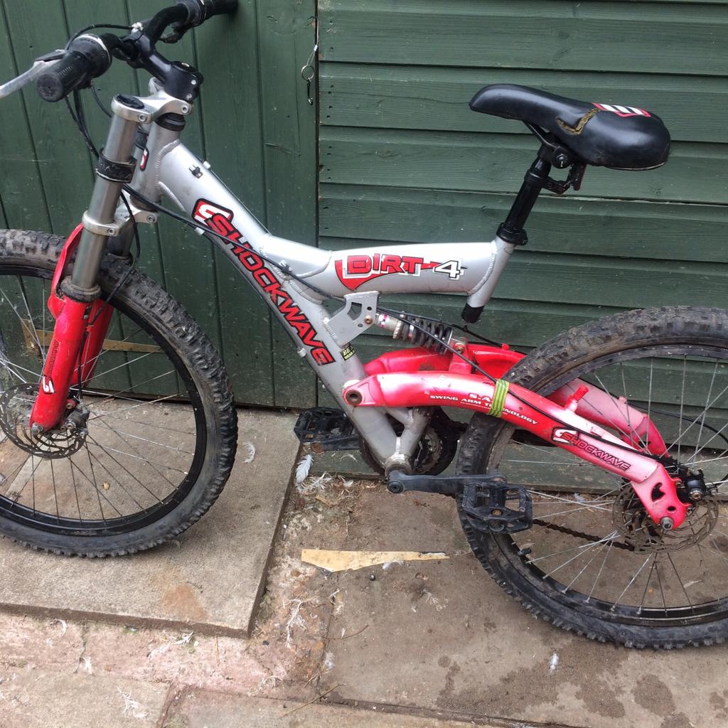 Shockwave dirt 4 sales mountain bike