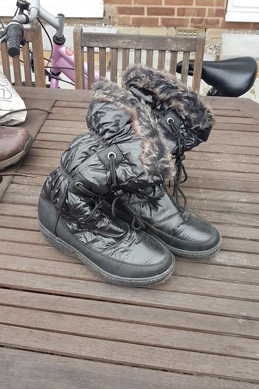 Buy & Sell South Yorkshire Rotherham - Photos for Snow boots/ wellies size 6