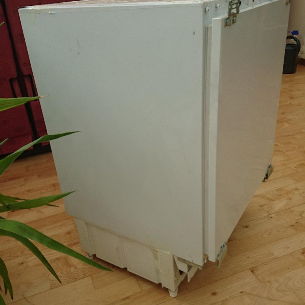 Kenwood Integrated 70/30 Fridge Freezer