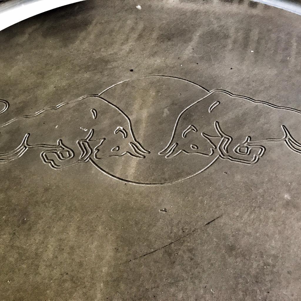 original Red Bull Stehtisch Bartisch in 4020 Linz für € 385,00 zum