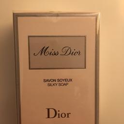 Verkaufe eine originalverpackte Seife von Dior.
Der Neupreis liegt bei 29,00€