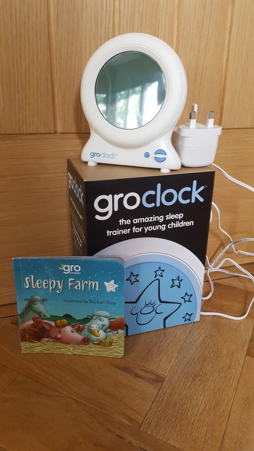 Gro Clock Sleep Trainer with box and book in LE12 Mountsorrel für £ 10