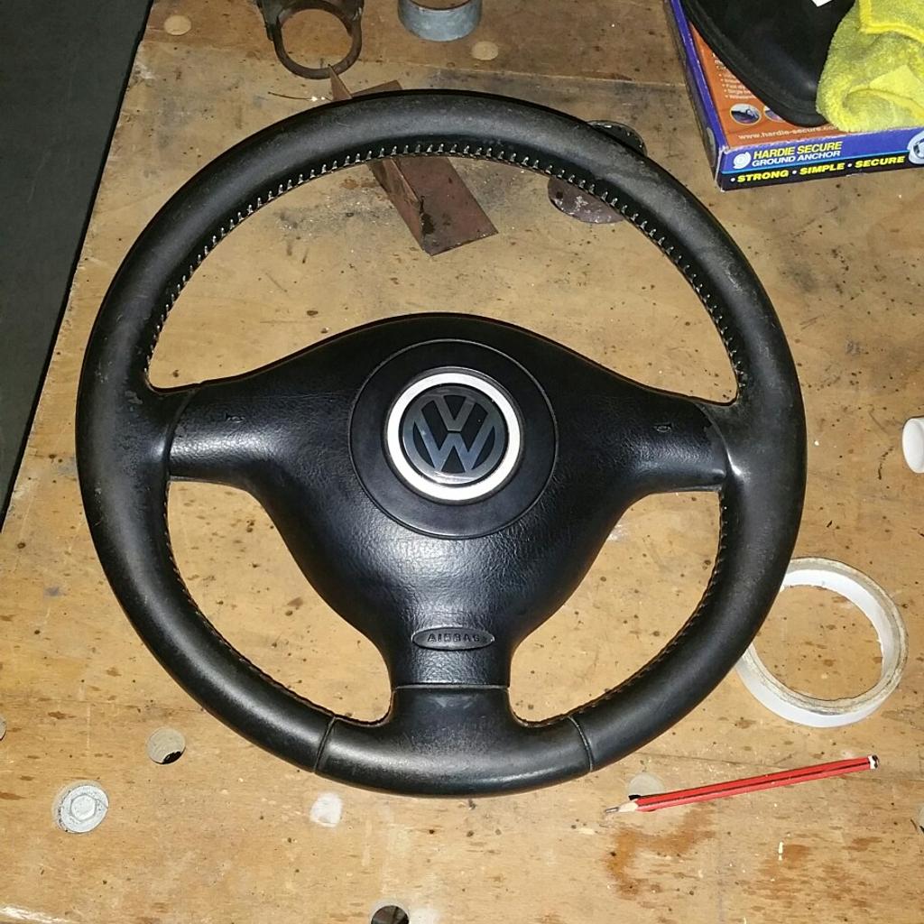 Mk4 golf gti steering wheel in MK45 Flitwick für £ 15,00 zum Verkauf