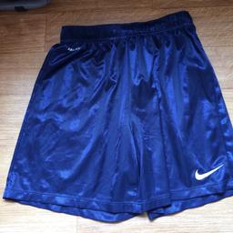 Boys/girls Nike dri-fit shorts, 12-13 years

Good clean condition