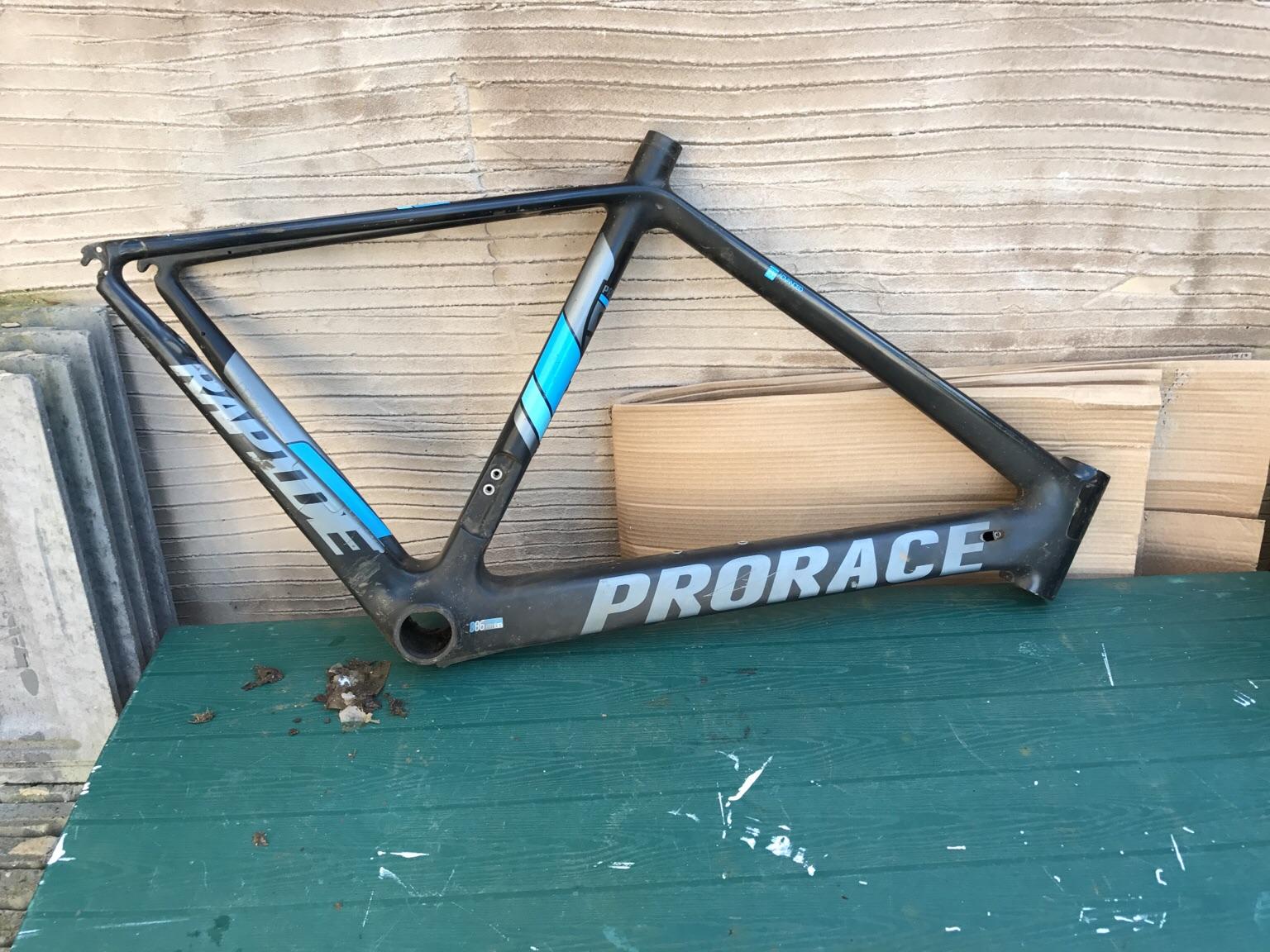 Prorace rapide best sale carbon frameset