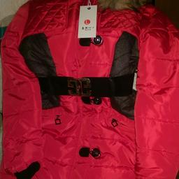 Brand new coat. Cost new £30 Still has tags. Bought and was too small. 36" chest. Pictures doesn't do it justice.