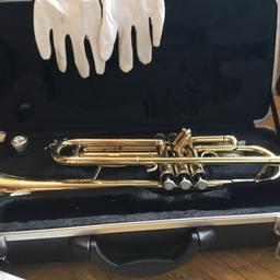 New!! My son trumpet is for sale. He never used it.
Comes with a cleaning kit and gloves
