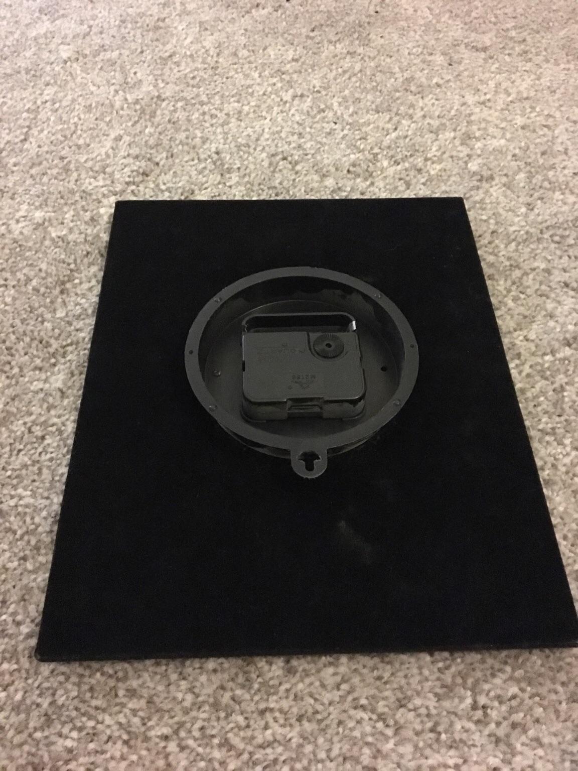 Brown leather clock in B98 Redditch für 2,00 £ zum Verkauf Shpock DE