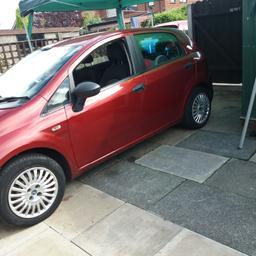 Red 5 door brilliant 1st time car 
Cheap insurance
Reconditioned engine on clock 117.000
Actual engine has  done 82.000
Elec front Windows and mirrors
City steering
CD/ radio 
Cheap to run (petrol)